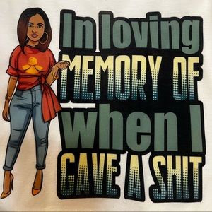 T-shirt please advise what color and size you want